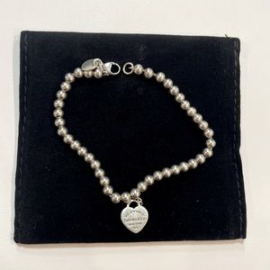 Tiffany &Co preloved 4mm bracelet AG925- original
